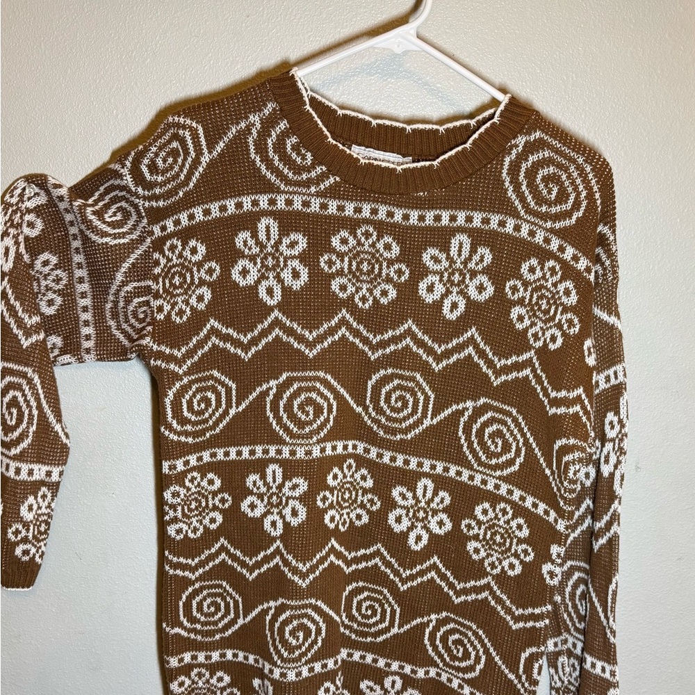 Cabin Creek Brown and White Floral Pattern 100% cotton Sweater